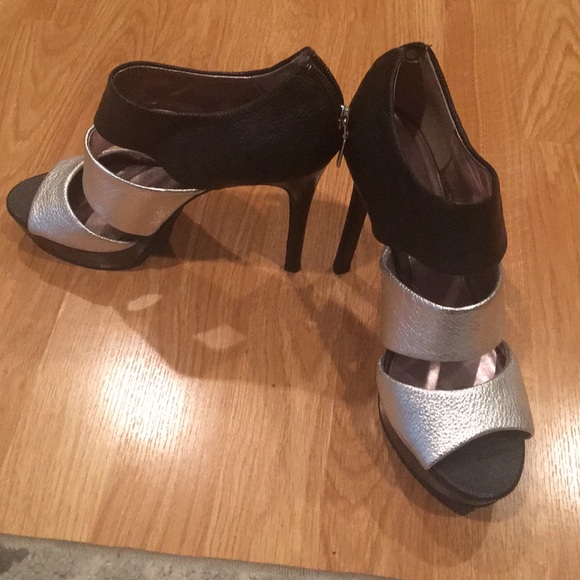 Shoes - Picture 2 of 3